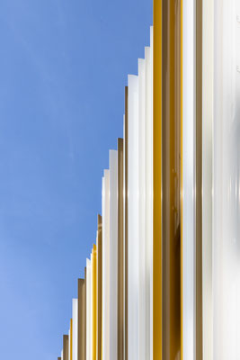 Photographie d'architecture - Piscine Longwy - Brise-soleil Duco