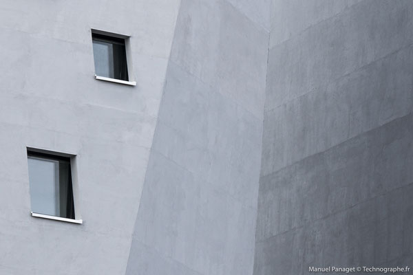 Hôtel Campanile Lille pour Sto - La Madeleine - Architecte Rudy Ricciotti 