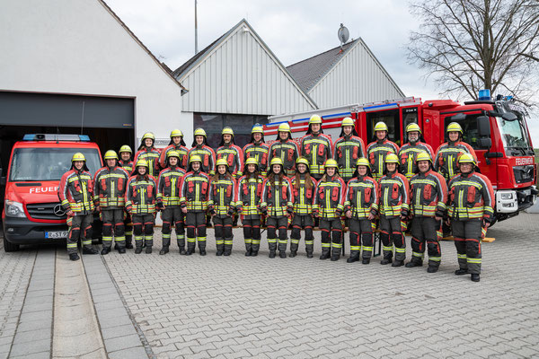Gruppenfoto Freiwillige Feuerwehr Oberisling Regensburg.