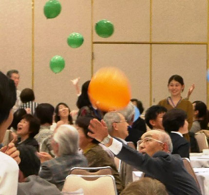 風船に夢中