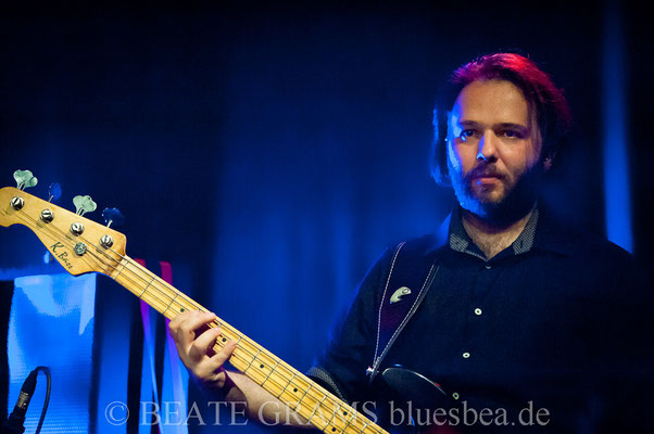 Henrik Freischlader Band - 28.10.2018 Räucherei Kiel