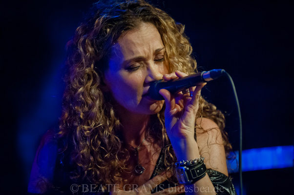 Dana Fuchs Band "Love Lives On Tour" - 12.10.2018 Räucherei Kiel