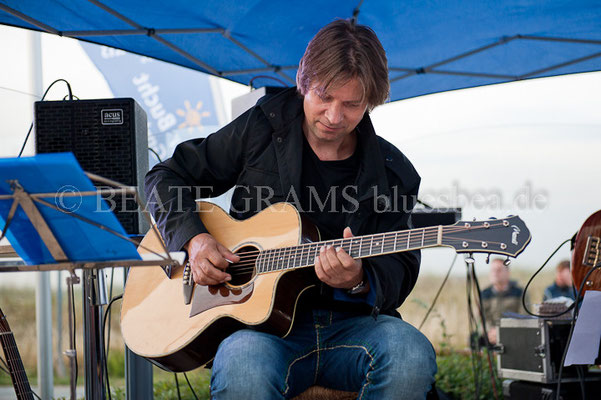 Richie Arndt Acoustic Band mit Gregor Hilden - Boogie-, Blues- und Folknächte in Hohwacht