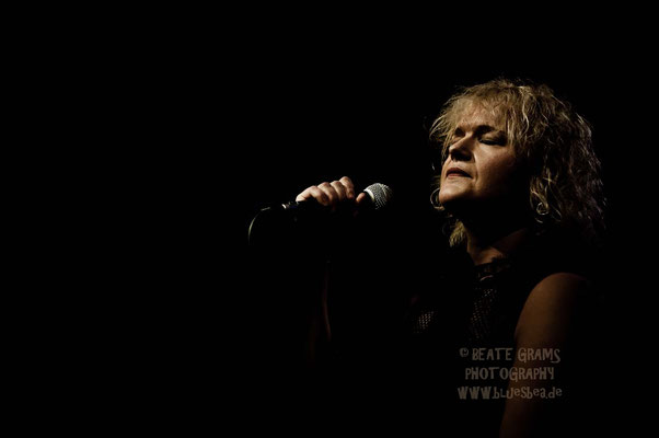 Rebecca Downes Band - 24.02.2017, Räucherei Kiel, 19. Int. Bluesfestival