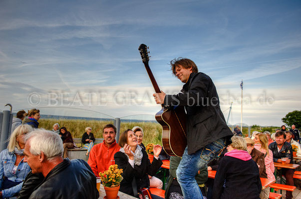 Richie Arndt Acoustic Band mit Gregor Hilden - Boogie-, Blues- und Folknächte in Hohwacht