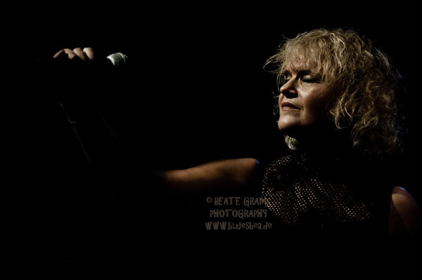 Rebecca Downes Band - 24.02.2017, Räucherei Kiel, 19. Int. Bluesfestival
