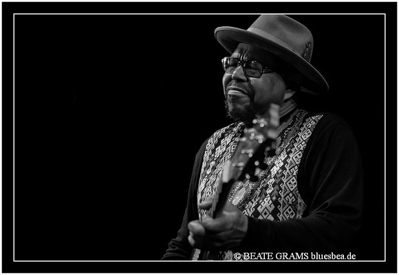 Larry Garner meets Norman Beaker & Friends - 27.04.13 - Savoy, Bordesholm