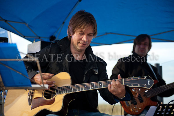 Richie Arndt Acoustic Band mit Gregor Hilden - Boogie-, Blues- und Folknächte in Hohwacht