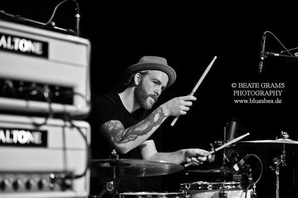 "Blues for Gary" by Henrik Freischlader - 22.04.2017 Räucherei Kiel