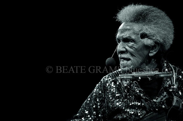 Lil Jimmy Reed, 19.02.2016, 18. Internationales Kieler Blues Festival