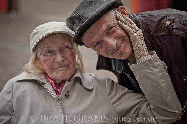 Mit 102 Jahren der älteste Bluesfan, den ich kenne. Ein Wunsch..ein "TogetherWith" mit Abi. Auftrag ausgeführt.