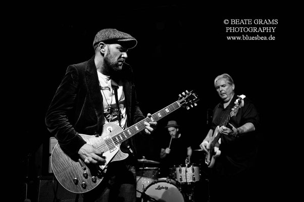 "Blues for Gary" by Henrik Freischlader - 22.04.2017 Räucherei Kiel