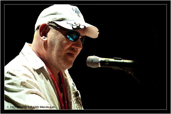 14 Georg Schroeter (Germany) - Grand final: “Hosted-Session” - 23. Bluesfestival Eutin 2012 - Sonntag, 20. Mai