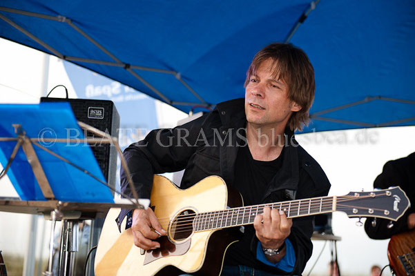 Richie Arndt Acoustic Band mit Gregor Hilden - Boogie-, Blues- und Folknächte in Hohwacht
