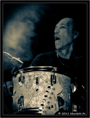 The HAMBURG BLUES BAND & ARTHUR BROWN "The God Of Hellfire" - 16. September 2011 Kiel, Pumpe