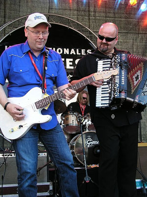 Foto:G.Harder - JT Lauritsen & The Buckshot Hunters - Bluesfestival Eutin 23.05.2009