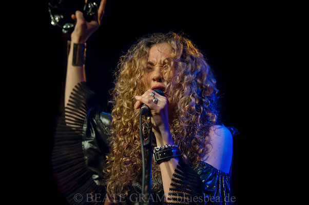 Dana Fuchs Band "Love Lives On Tour" - 12.10.2018 Räucherei Kiel