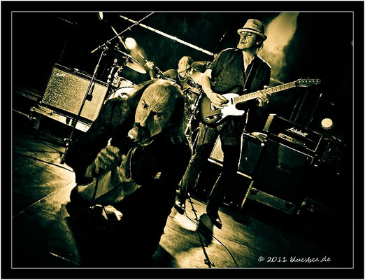 The HAMBURG BLUES BAND & ARTHUR BROWN "The God Of Hellfire" - 16. September 2011 Kiel, Pumpe