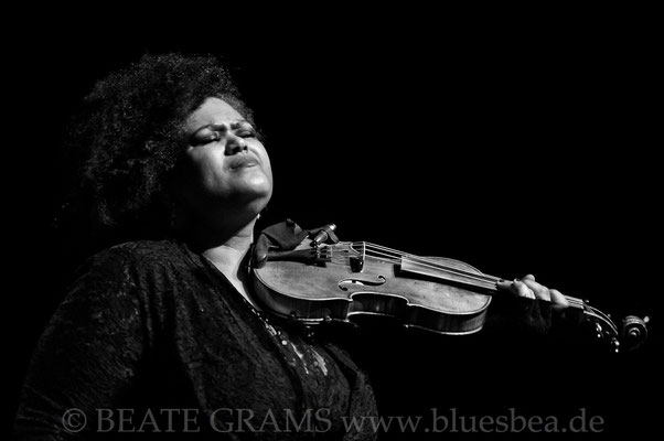Dede Priest & Johnny Clark and The Outlaws (USA / NL) - 20. Internationales Kieler Blues Festival - 23. 02.2018 Räucherei Kiel