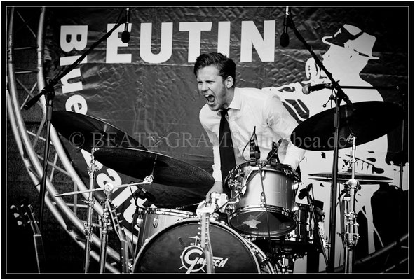 Yngve and His Boogie Legs - 05/2013 BluesBaltica Eutin