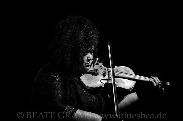 Dede Priest & Johnny Clark and The Outlaws (USA / NL) - 20. Internationales Kieler Blues Festival - 23. 02.2018 Räucherei Kiel