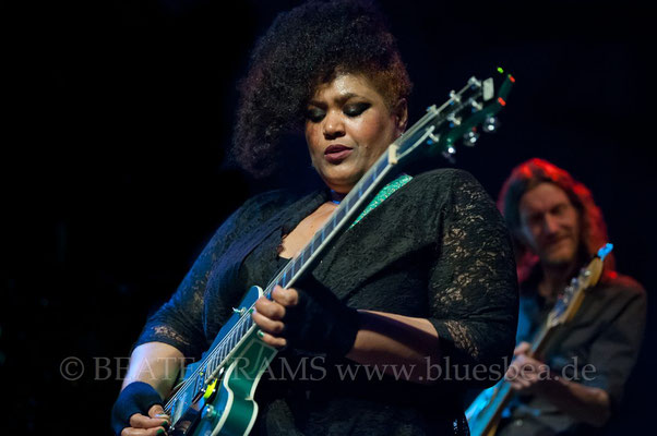Dede Priest & Johnny Clark and The Outlaws (USA / NL) - 20. Internationales Kieler Blues Festival - 23. 02.2018 Räucherei Kiel