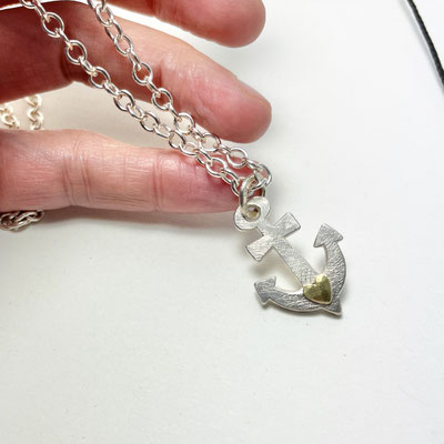 Großer Anker"Glaube, Liebe, Hoffnung" 28 mm, Silber & 750/- Gold 149,-. Ankerkette 50 cm 55,-