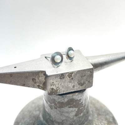 Schälchen-Ohrstecker 7mm Silber oxydiert 59,-