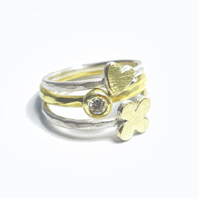 Stapelringe Silber mit 750/- Gold, geschmiedeter Brillantring 750/- Gold. Herz 139,- Klee 159,- Goldring ab 590,-