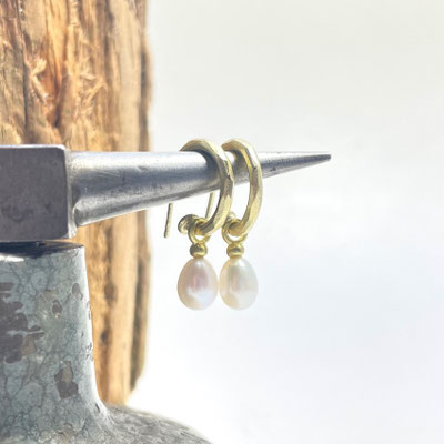 Creolen aus 585/- Gold Durchm. 14mm, mit abnehmbaren Perlen, ab 620,-
