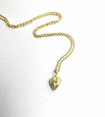 Goldherz massiv 585/- ab 360,-. Kette 585/- bitte anfragen
