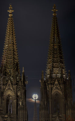 2019 - Vollmond am Dom