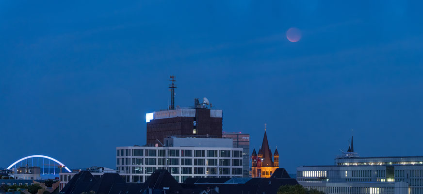 Blutmond über Köln 09 2025