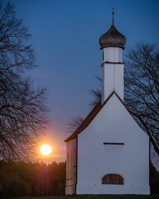 2024 - Vollmond bei der Kapelle/Bayern