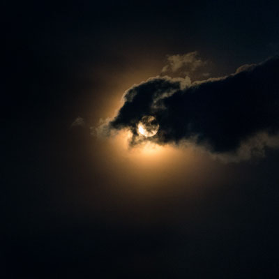 2014 - Wolke frisst Mond