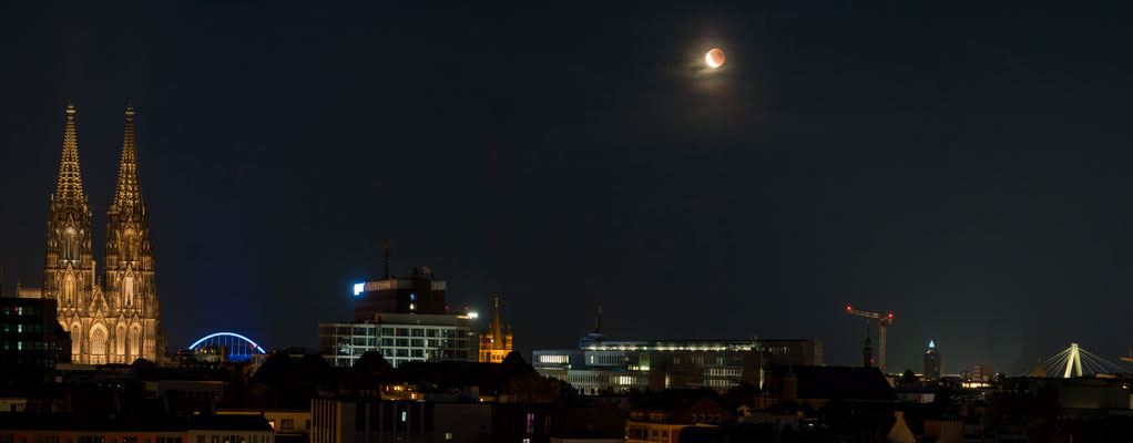 Blutmond über Köln - Pano 09 2025