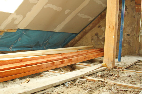 Das Holz für den Unterbau