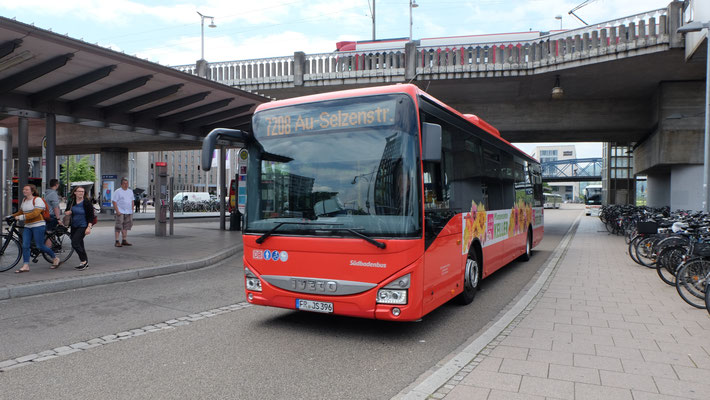 Iveco Irisbus Crossway, Freiburg Hbf, 10.07.2018, Ingo Weidler