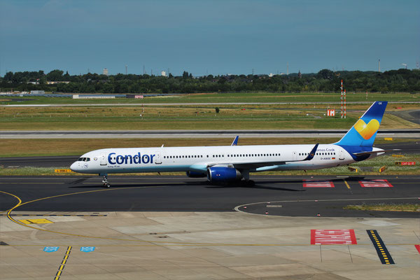 Boeing 757-300ER der Condor , in Düsseldorf, 07.07.2018, Steve Baaß
