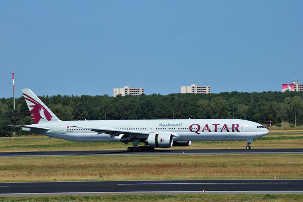 Boeing 777-300ER Qatar Airways, Berlin-Tegel, 26.07.2018, Steve Baaß
