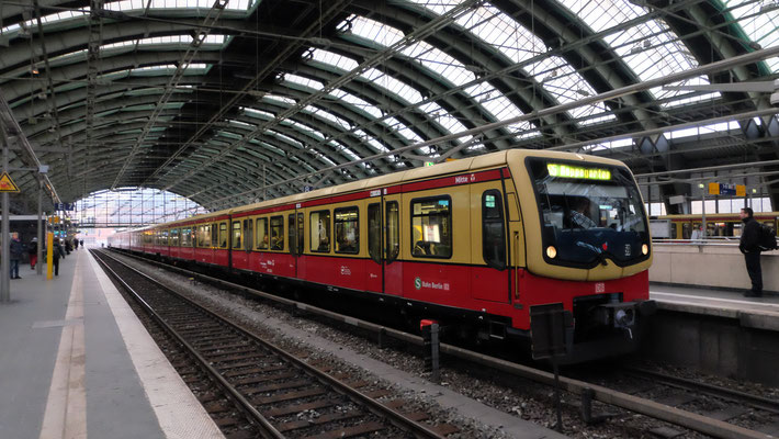 BR 481 220 "Mitte", Berlin Ostbahnhof, 2017, Ingo Weidler