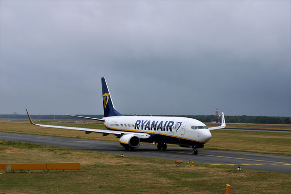 Boeing 737-800 Winglet Ryanair, 24.06.2018, Berlin-Tegel, Steve Baaß