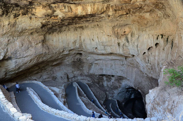 Carlsbad Cavern - hier gehts ca 400m tief nach unten (und wieder rauf!)
