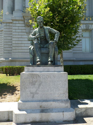 Lincoln Monument -City Hall