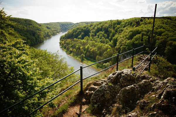 Wieser Kreuz und Blick in die Weltenburger Enge, Foto: Tourismusverband im LK Kelheim e.V.