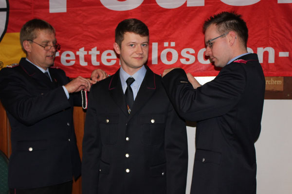 Friedrich Schüssler wurde zum Feuerwehrmann ernannt