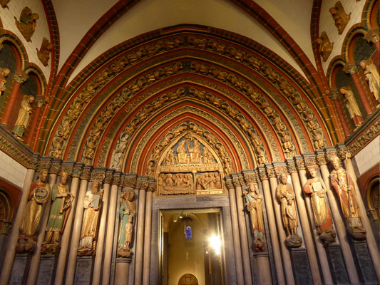 Maastricht - Sint-Servaasbasiliek - Bergportaal