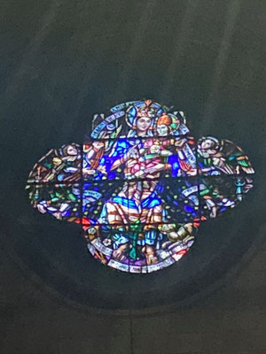 ThP 221219 - Maastricht - OLV-basiliek - Vierpas met Madonna op Krijglijn1.