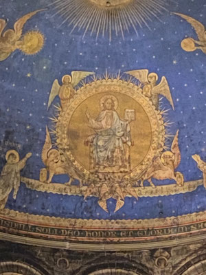 ThP 221219 Maastricht - Onze Lieve vrouwebasiliek - Jezus als Majestas Domini - Ontwerp Pierre Cuypers ca. 1900.