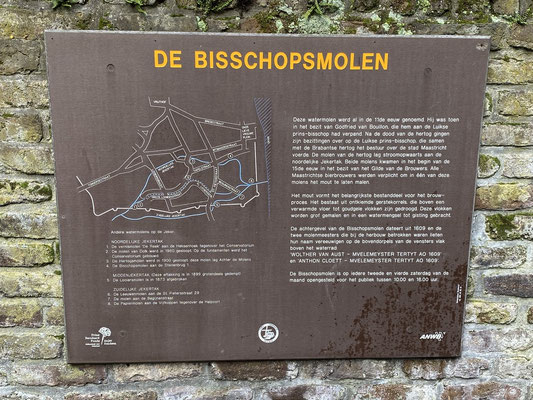 ThP 230325 Maastricht - Een van de vele informatieve borden.